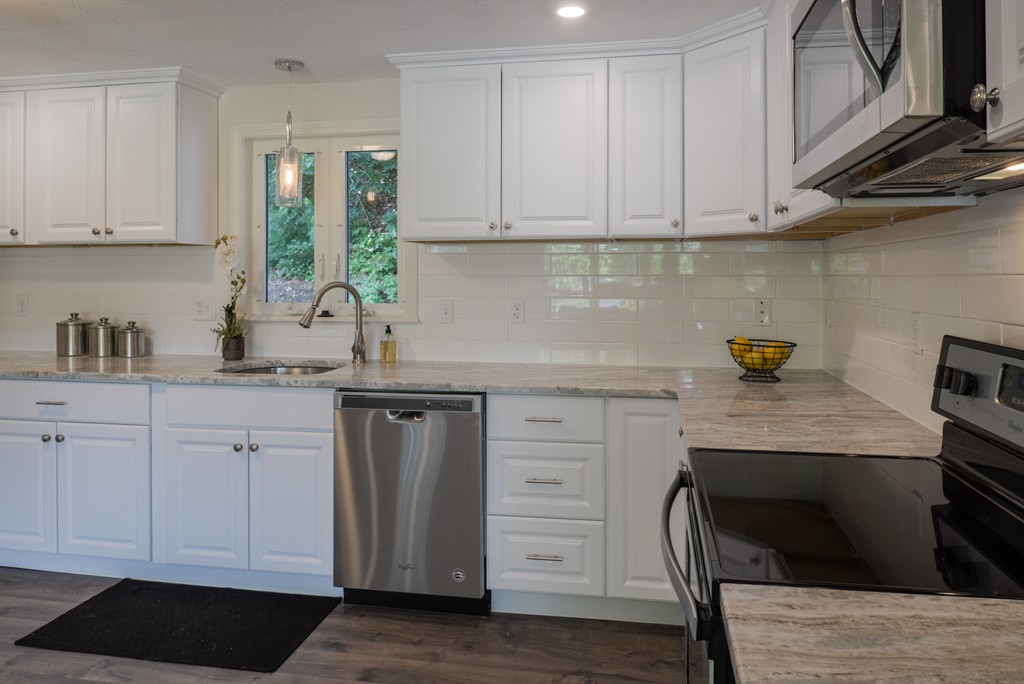 38 Donna Road Framingham, MA 01701 - Photo 9 of 23 Gallery Image 9