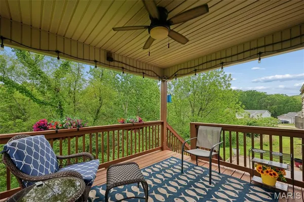 $299,500 | 830 Hawks Cir Drive, Hillsboro, MO 63050