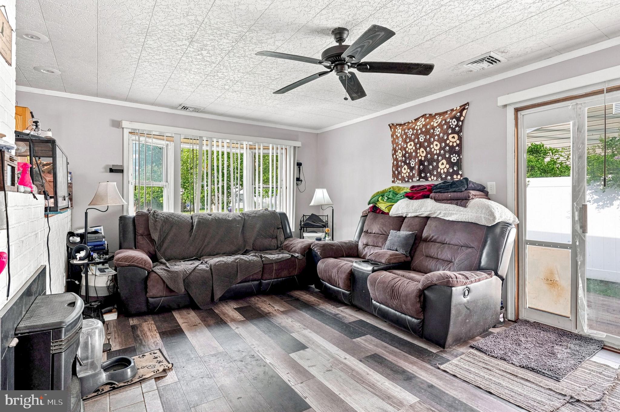 6 Idlewild Road Levittown, PA 19057 - Photo 17 of 26 Gallery Image 17