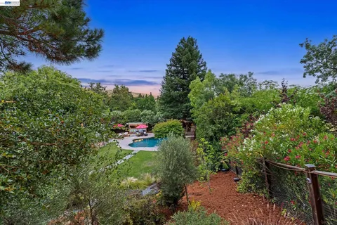 $2,098,000 | 184 Lowell Drive, Danville, CA 94526