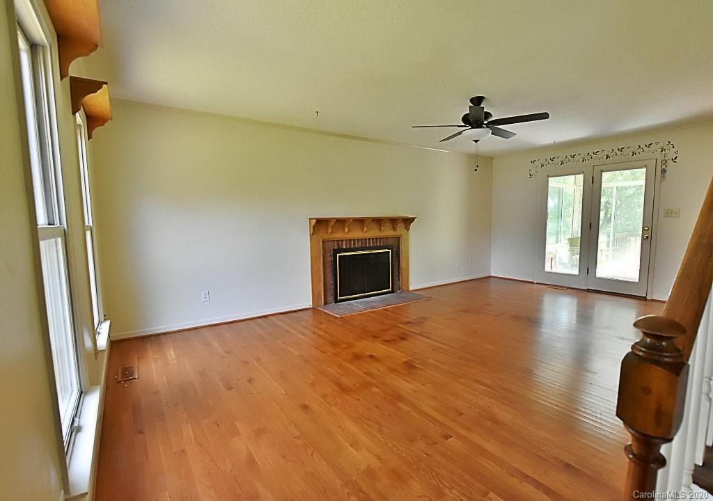 951 Pine Knoll Road Fort Mill, SC 29715 - Photo 4 of 23