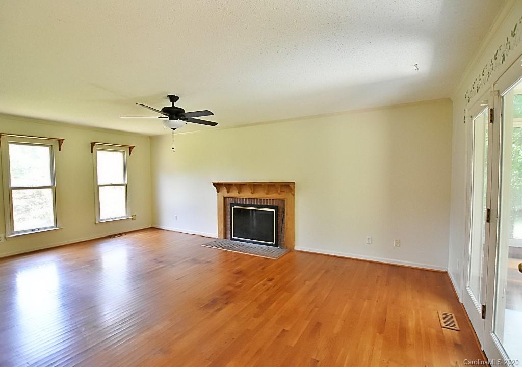 951 Pine Knoll Road Fort Mill, SC 29715 - Photo 5 of 23