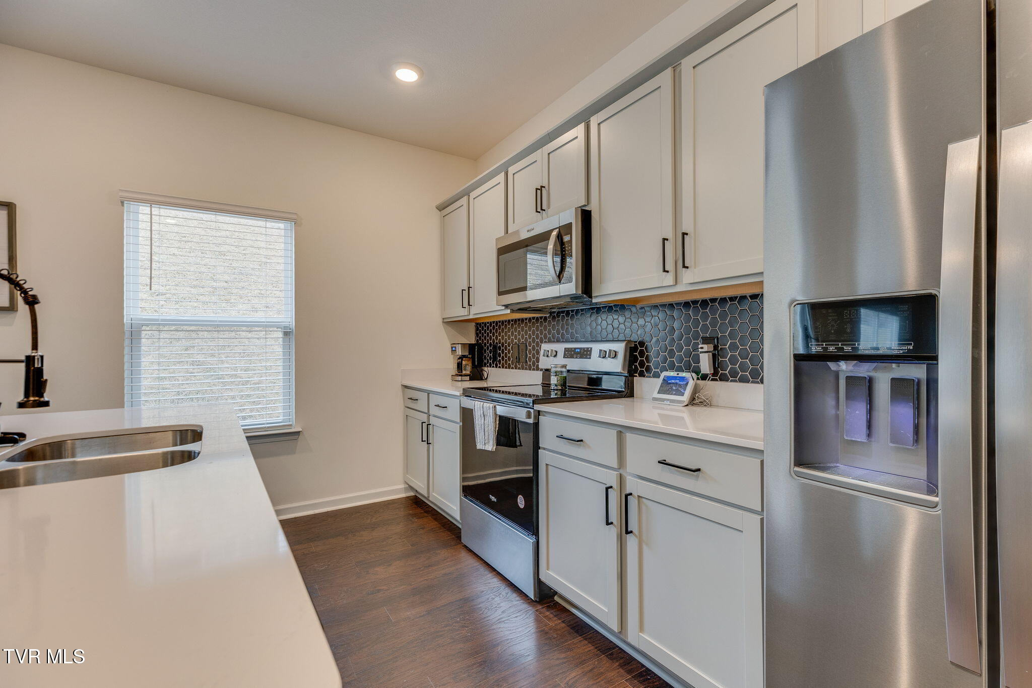 2556 Bridgeforth Crossing Kingsport, TN 37664 - Photo 13 of 35 013