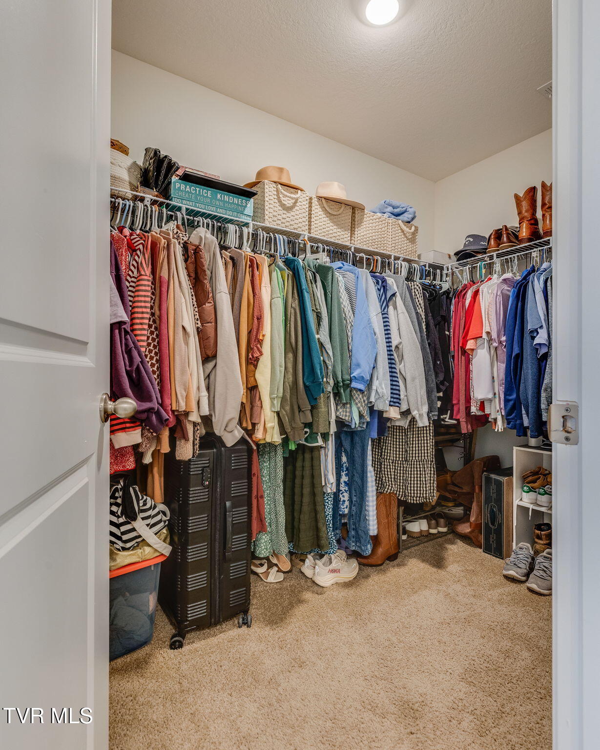 2556 Bridgeforth Crossing Kingsport, TN 37664 - Photo 20 of 35 020