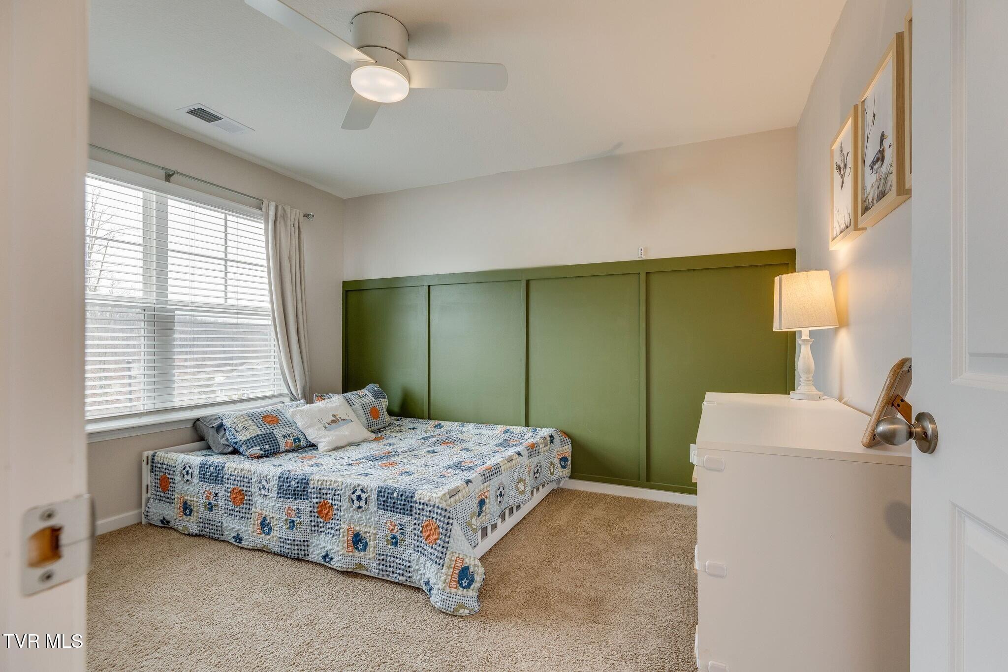 2556 Bridgeforth Crossing Kingsport, TN 37664 - Photo 21 of 35 021