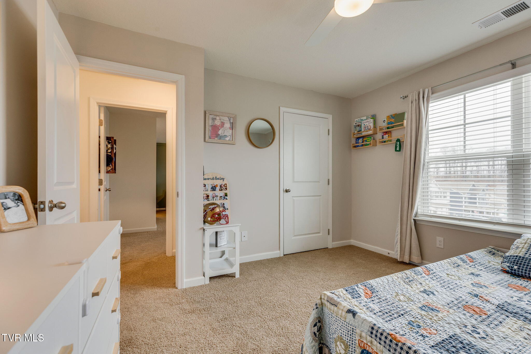 2556 Bridgeforth Crossing Kingsport, TN 37664 - Photo 22 of 35 022