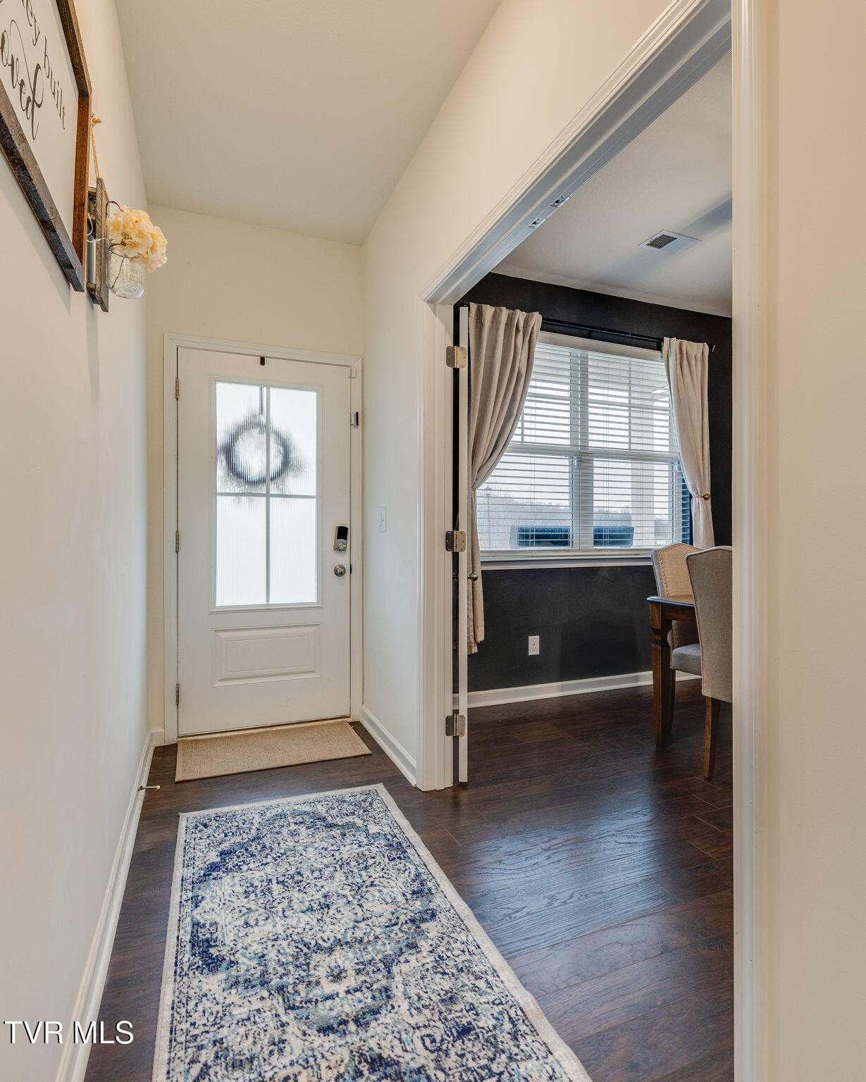 2556 Bridgeforth Crossing Kingsport, TN 37664 - Photo 6 of 35 006