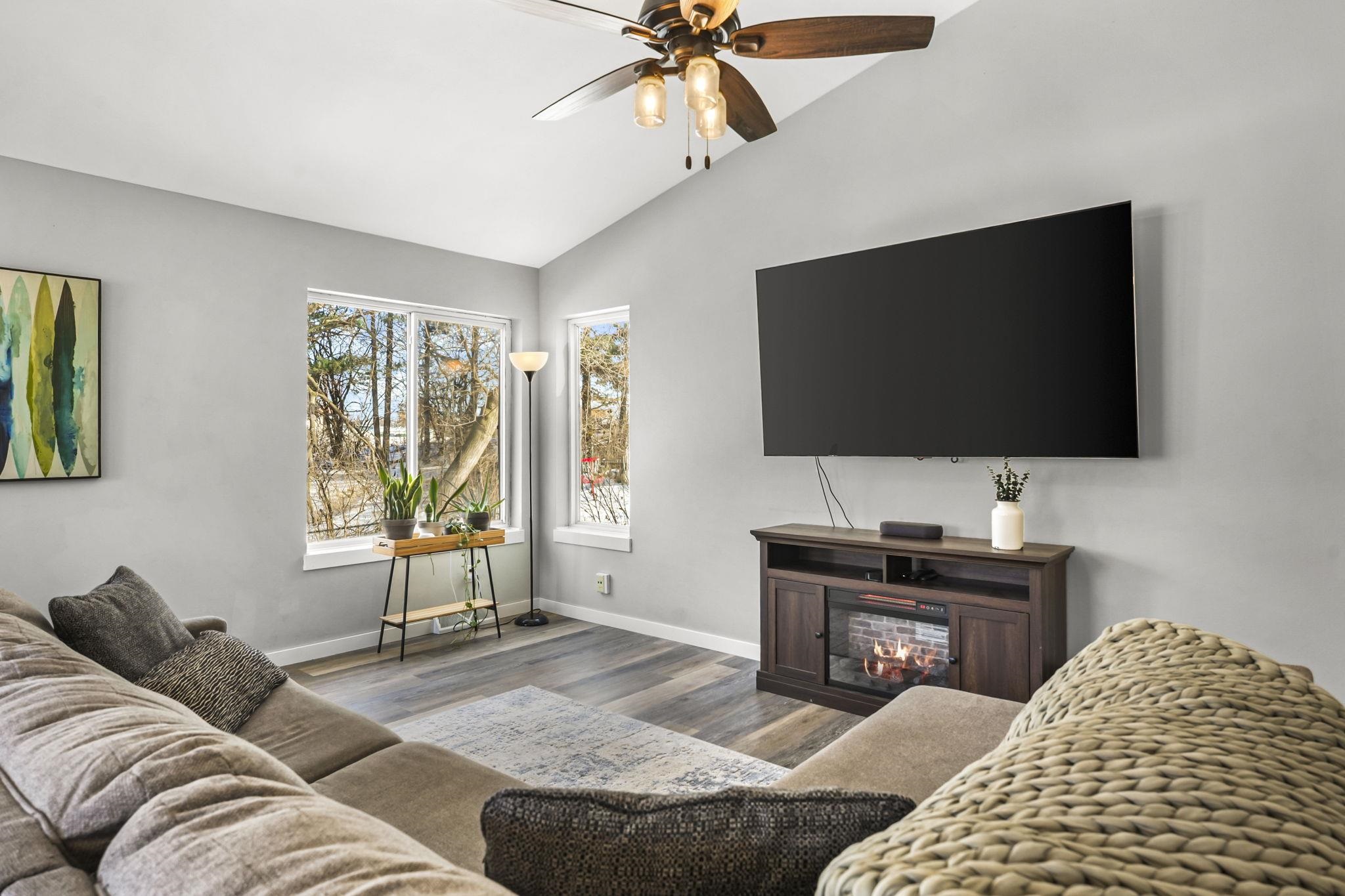 122 Copps Avenue Monona, WI 53716 - Photo 11 of 33