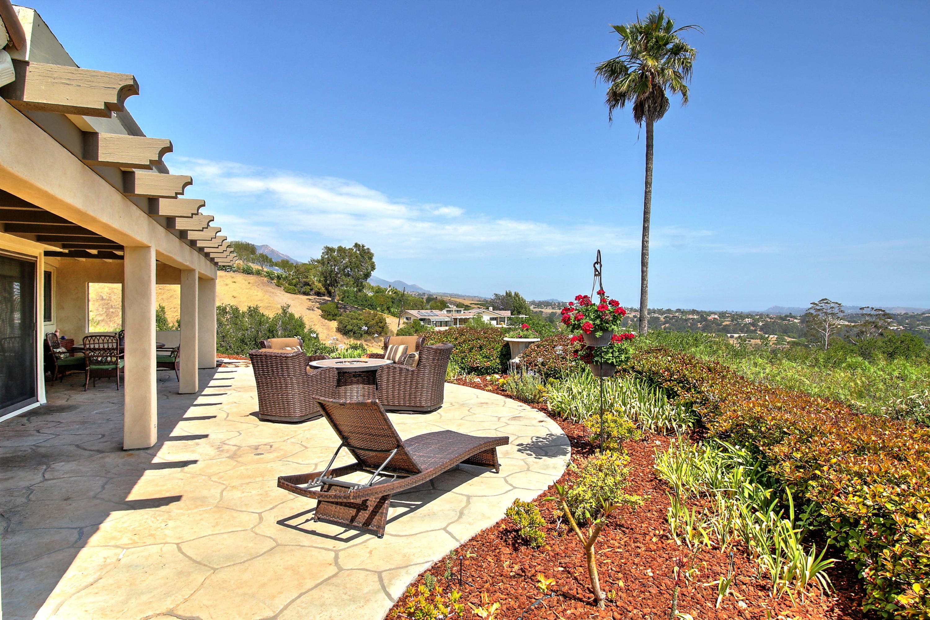 1453 Twinridge Road Santa Barbara, CA 93111 - Photo 23 of 28 010