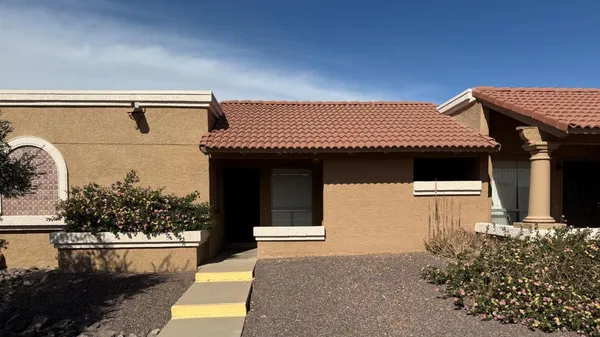 $1,550 | 312 West Yukon Drive, Unit 2, Phoenix, AZ 85027