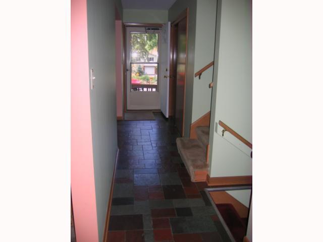 941 Farnham Road Columbus, OH 43220 - Photo 4 of 14 Gallery Image 4