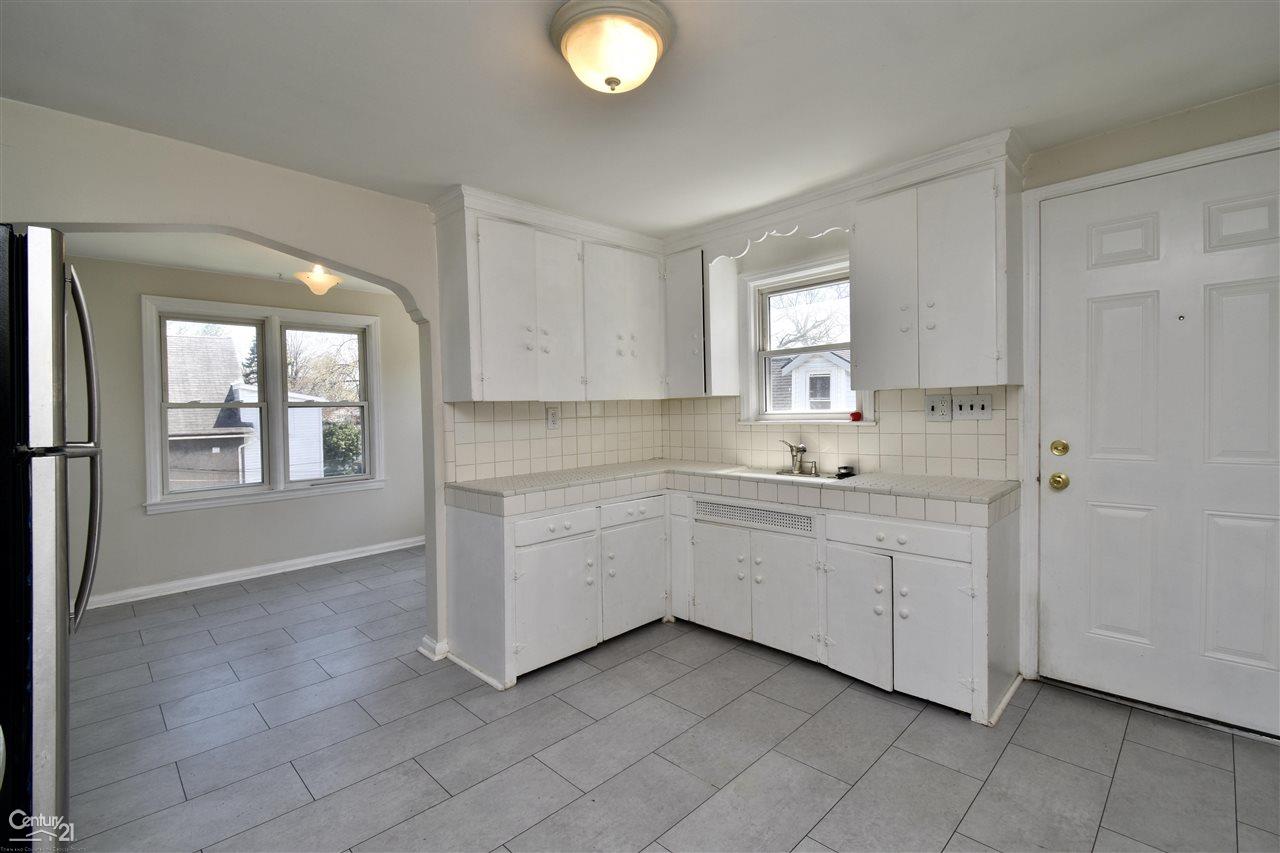 131 Muir Road Grosse Pointe Farms, MI 48236 - Photo 6 of 21