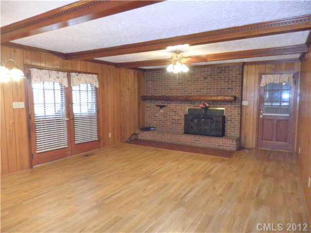3189 East Maiden Road Maiden, NC 28650 - Photo 3 of 16 Gallery Image 3
