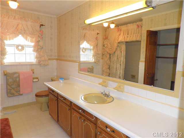 3189 East Maiden Road Maiden, NC 28650 - Photo 6 of 16 Gallery Image 6