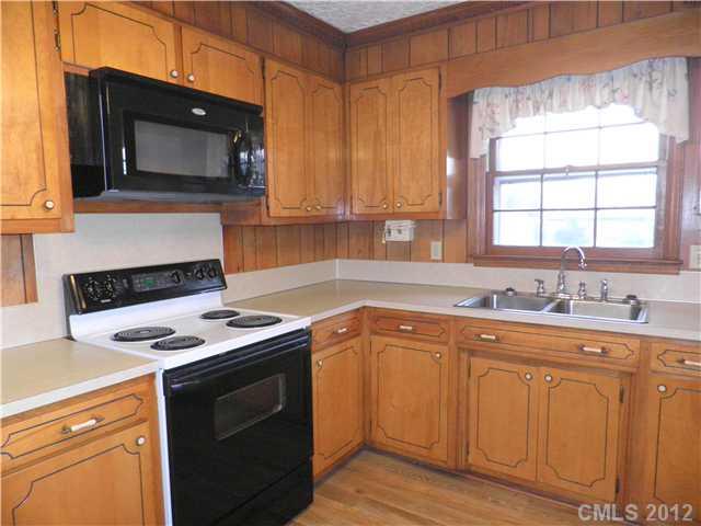 3189 East Maiden Road Maiden, NC 28650 - Photo 10 of 16 Gallery Image 10