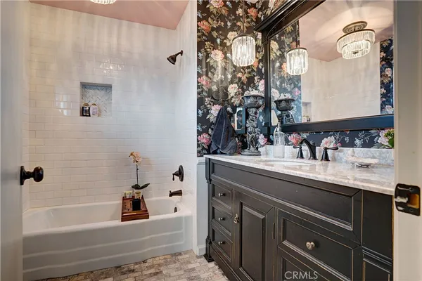 $279,900 | 1221 West Mayberry Avenue, Hemet, CA 92543