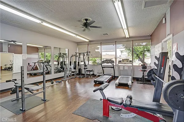 $279,900 | 1221 West Mayberry Avenue, Hemet, CA 92543