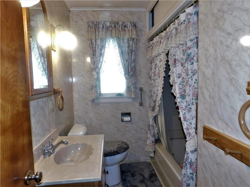 11 3rd Street Ligonier, PA 15658 - Photo 9 of 21 Gallery Image 9