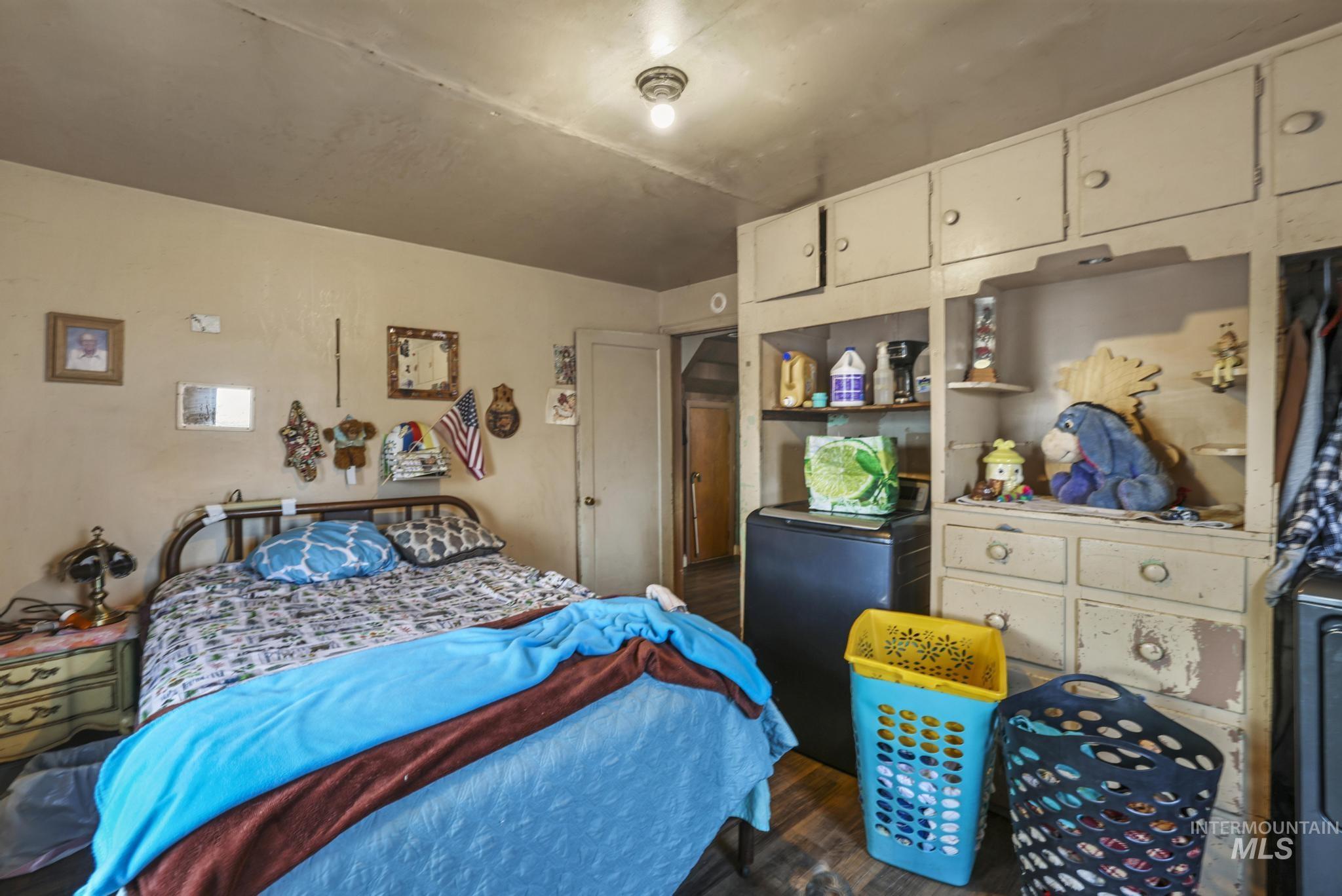 669 Locust Street South Twin Falls, ID 83301 - Photo 12 of 37 Bedroom with fridge