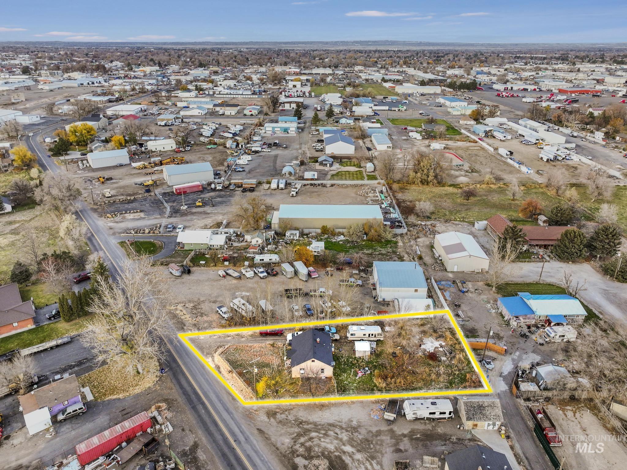 669 Locust Street South Twin Falls, ID 83301 - Photo 35 of 37 Aerial view of property's location with property parcel outlined