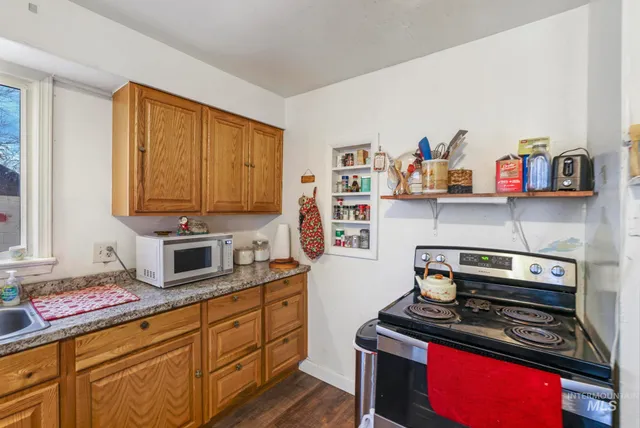 $204,990 | 669 Locust Street South, Twin Falls, ID 83301