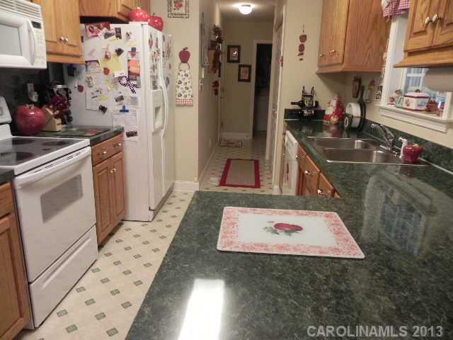 294 Ashebrook Park Road Dallas, NC 28034 - Photo 5 of 12 Gallery Image 5