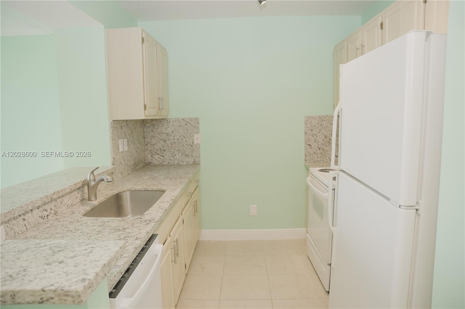2665 Southwest 37th Avenue, Unit 405 Miami, FL 33133 - Photo 10 of 23