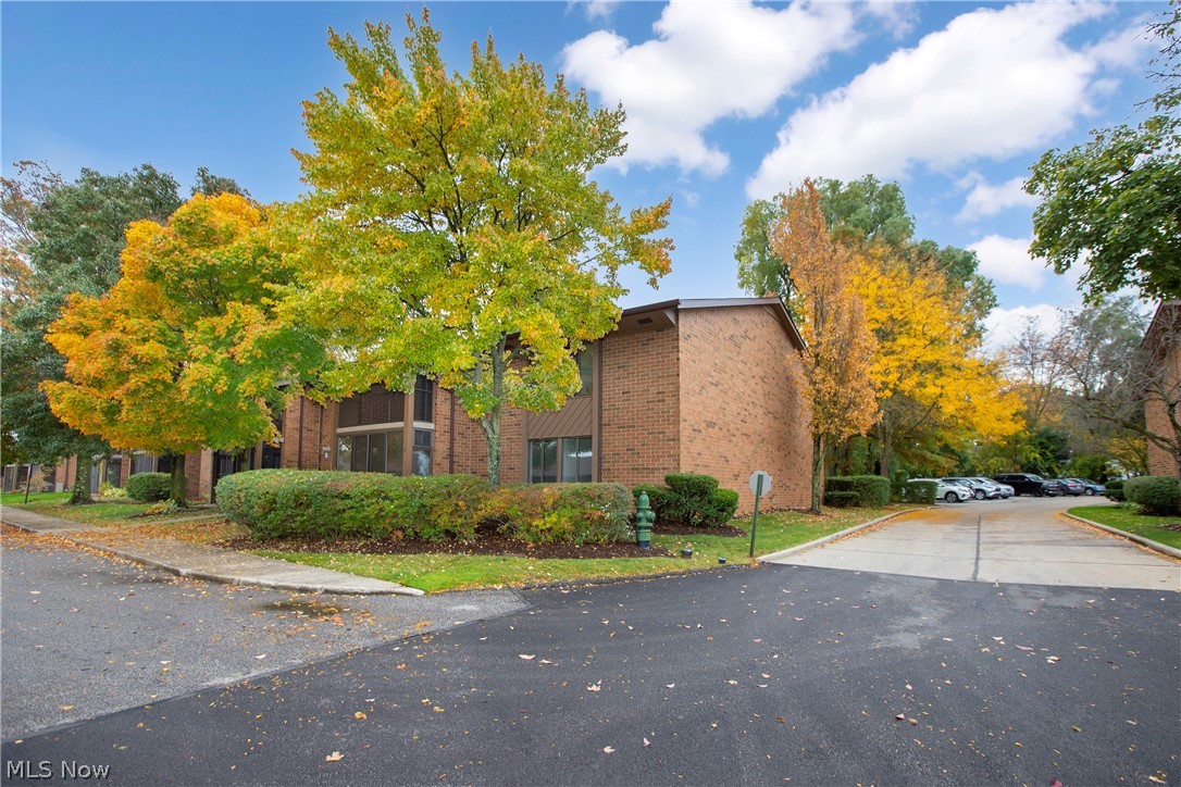 22938 Mastick Road, Unit 102 Fairview Park, OH 44126 - Photo 31 of 35