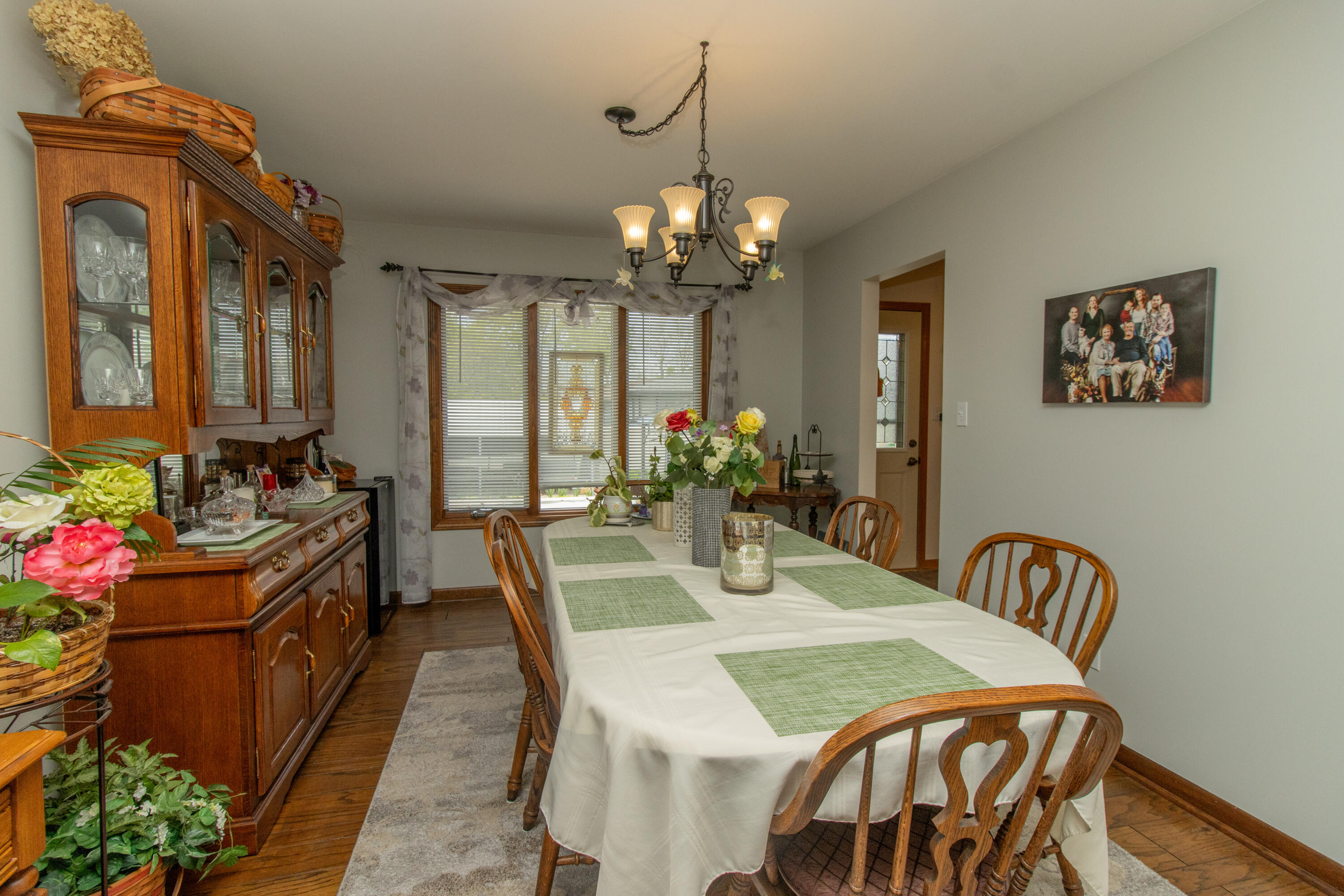 9838 Redbud Road Munster, IN 46321 - Photo 6 of 22 3000x2000