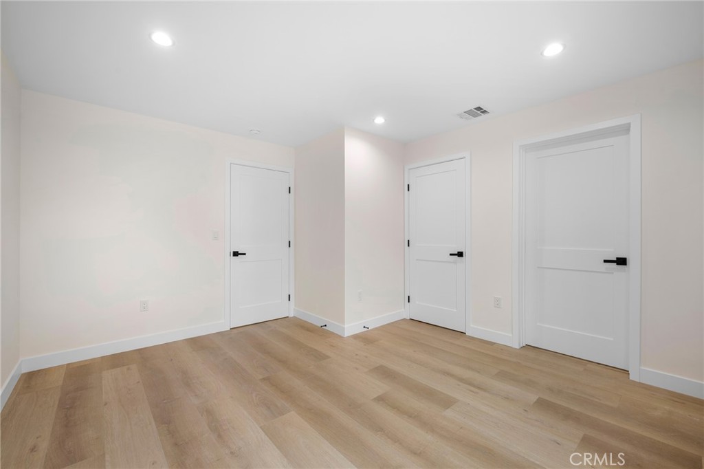 920 University Burbank, CA 91504 - Photo 11 of 20 a view of room