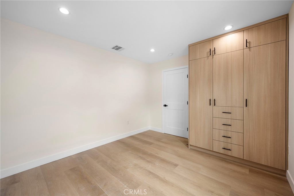 920 University Burbank, CA 91504 - Photo 15 of 20 a view of an empty room