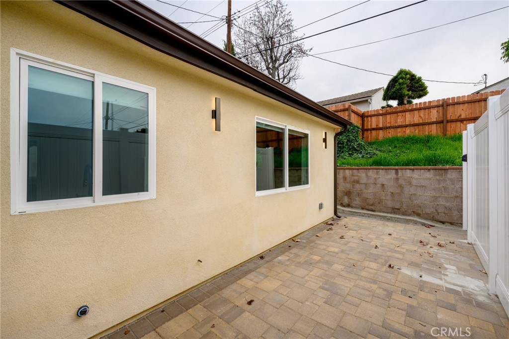 920 University Burbank, CA 91504 - Photo 20 of 20 a view of backyard with plants
