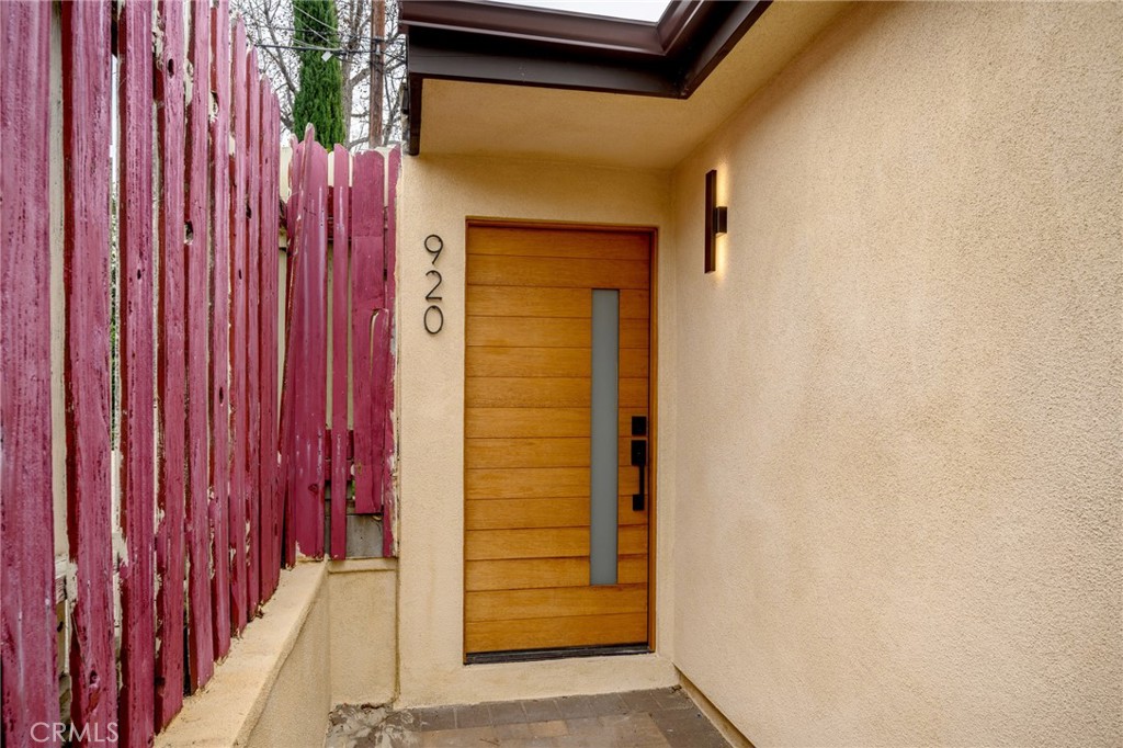 920 University Burbank, CA 91504 - Photo 2 of 20 a view of a wooden door with a wooden fence