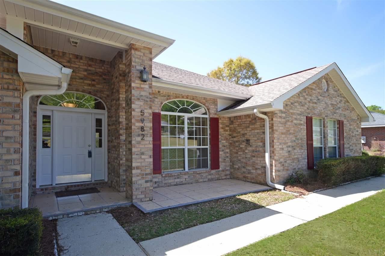 5982 Ridgeview Drive Milton, FL 32570 - Photo 2 of 38 Gallery Image 2