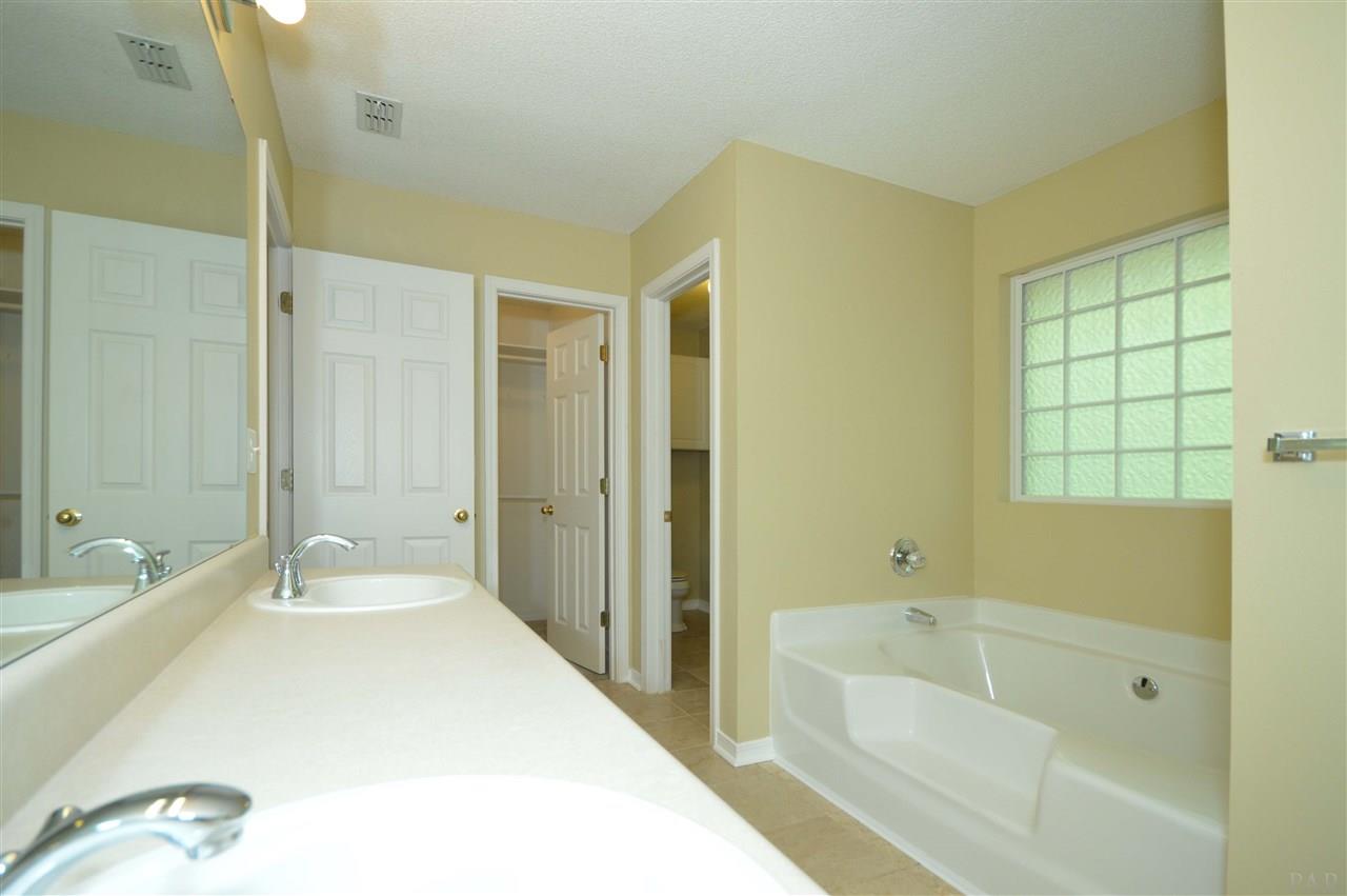 5982 Ridgeview Drive Milton, FL 32570 - Photo 26 of 38 Gallery Image 26