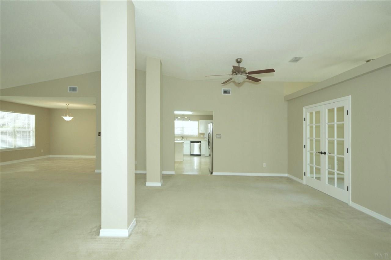 5982 Ridgeview Drive Milton, FL 32570 - Photo 6 of 38 Gallery Image 6