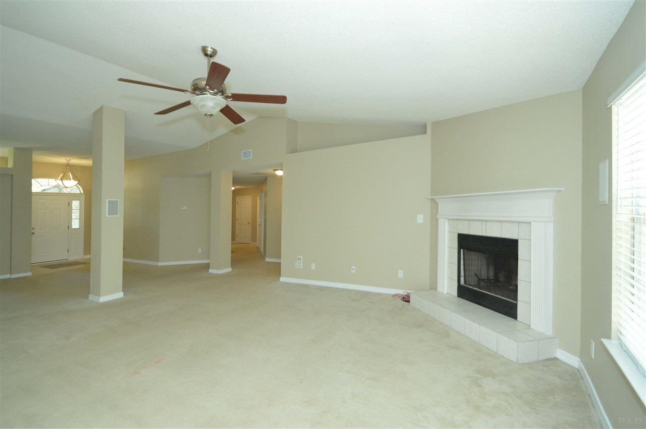 5982 Ridgeview Drive Milton, FL 32570 - Photo 8 of 38 Gallery Image 8