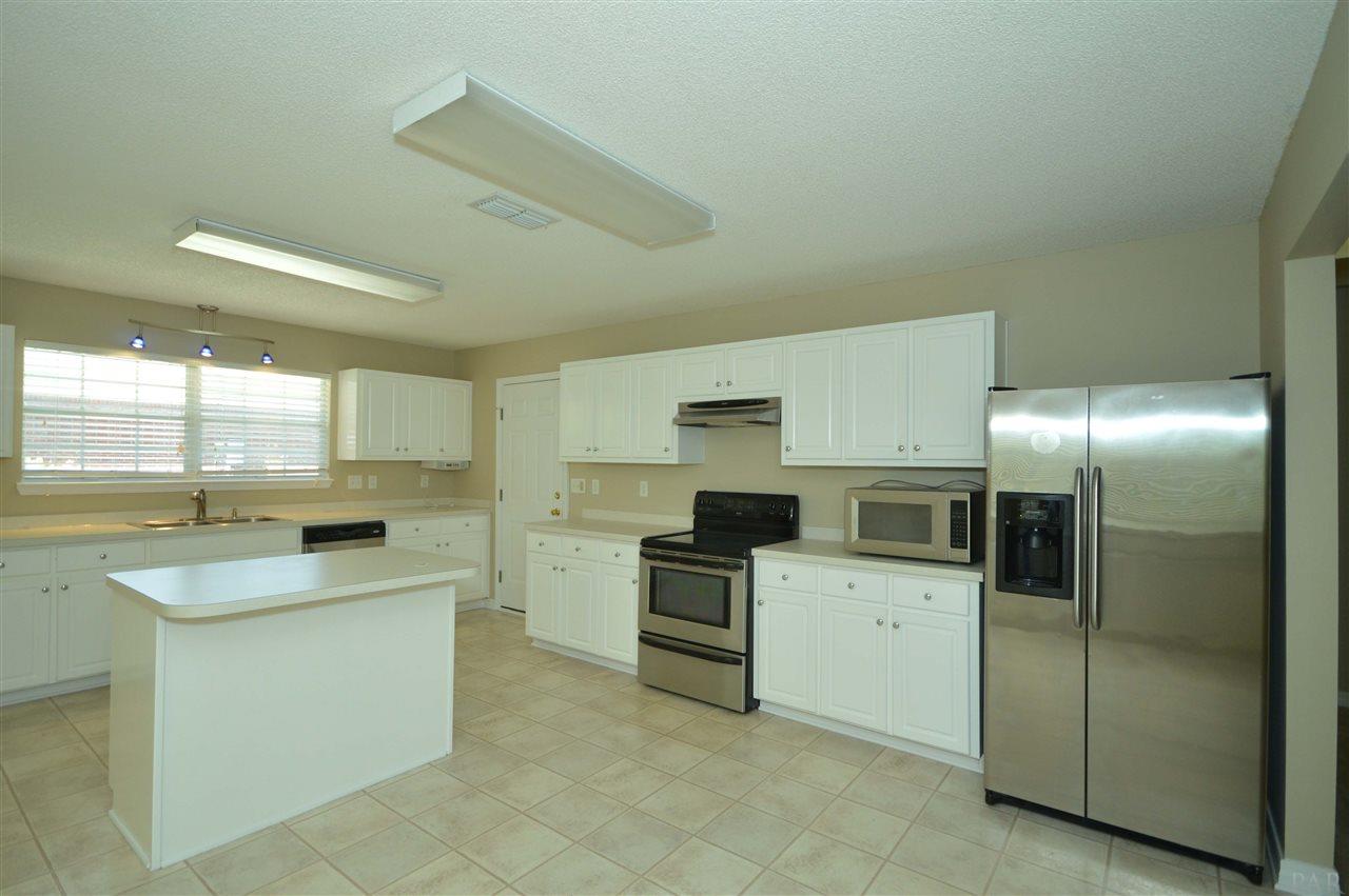5982 Ridgeview Drive Milton, FL 32570 - Photo 10 of 38 Gallery Image 10