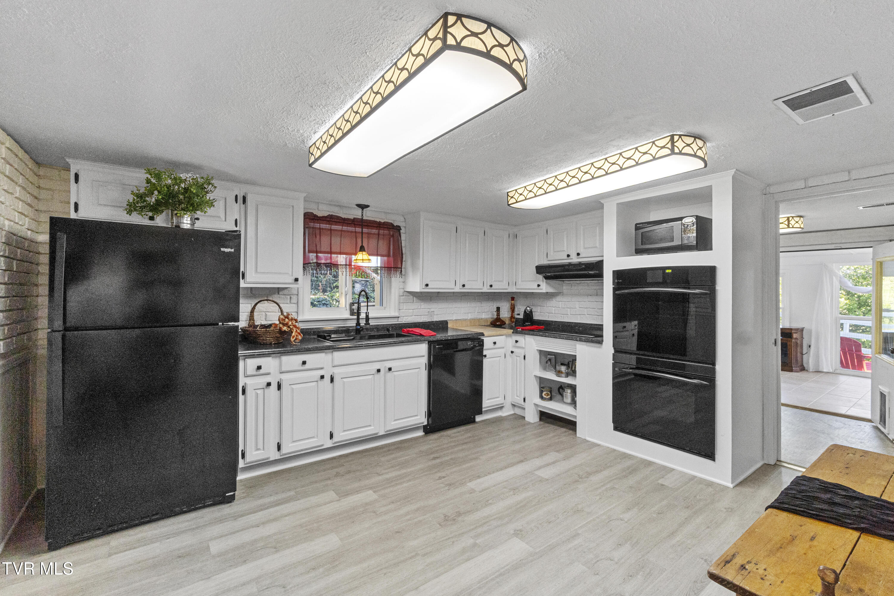 1005 Old Snapps Ferry Road Chuckey, TN 37641 - Photo 4 of 50 DSC02378