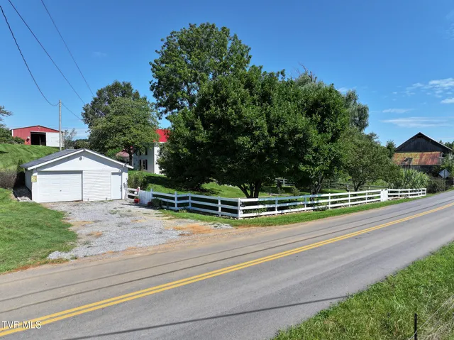 $494,900 | 1005 Old Snapps Ferry Road, Chuckey, TN 37641