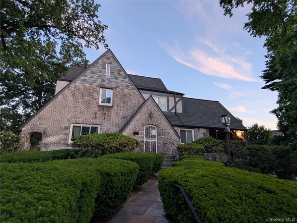 $1,600,000 | 294 Lincoln Avenue, New Rochelle, NY 10801