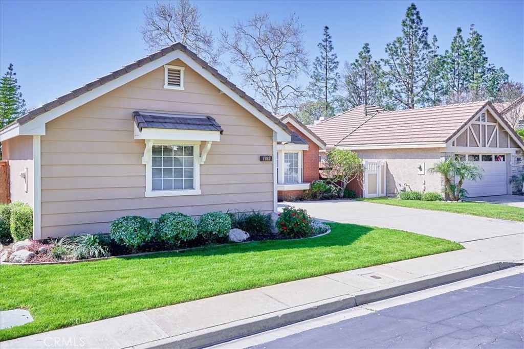 1362 Sunrise Cir North  