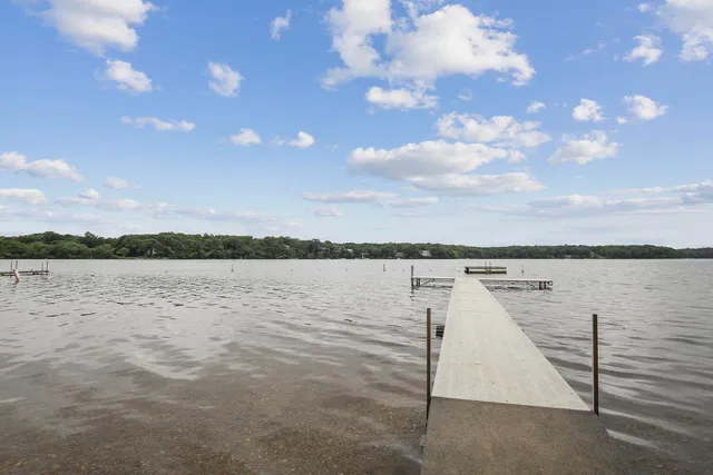 $669,900 | 20 Lakewood Drive, Mashpee, MA 02649