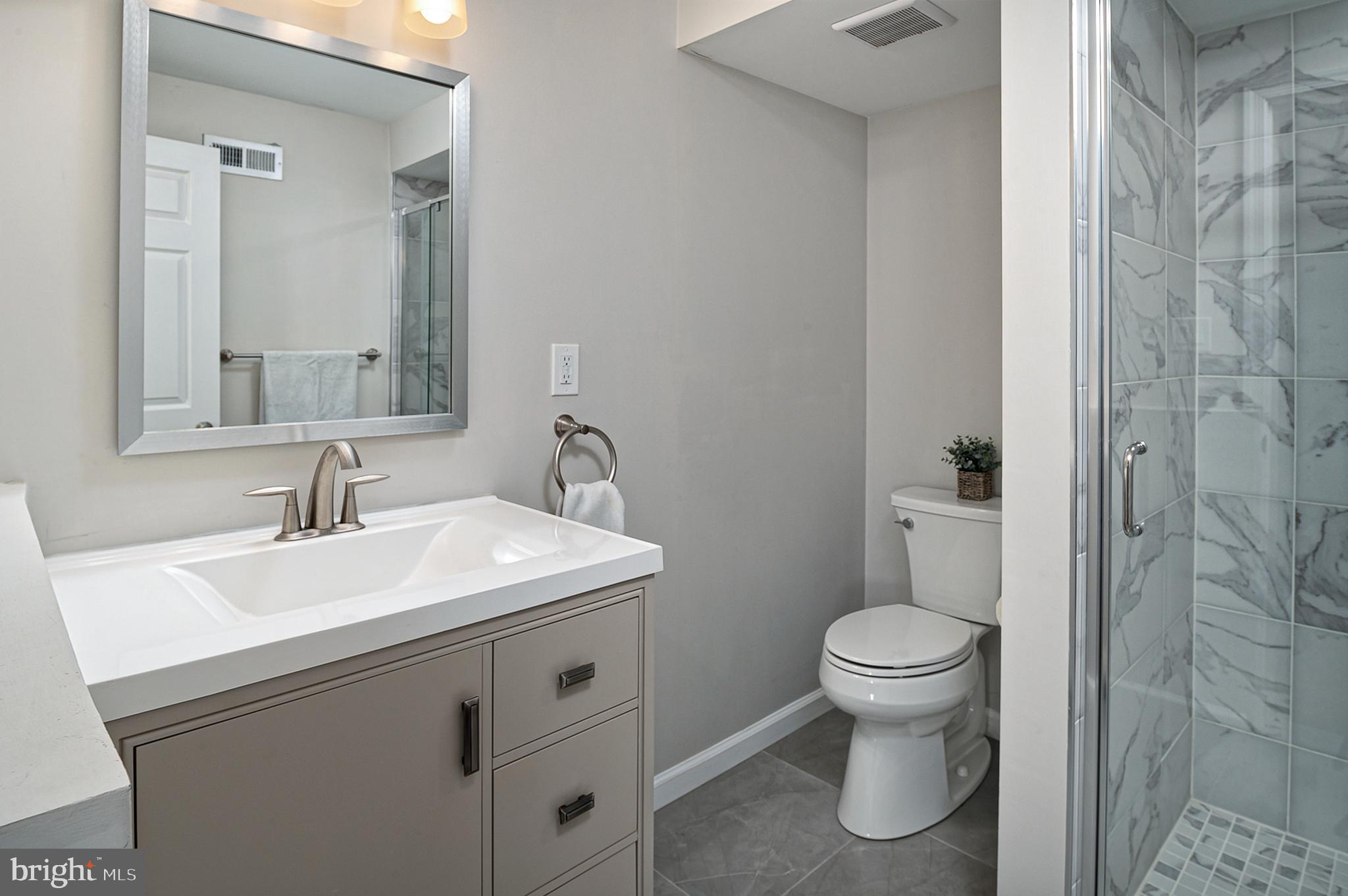 8409 Glenmar Road Ellicott City, MD 21043 - Photo 19 of 48 Bathroom 2