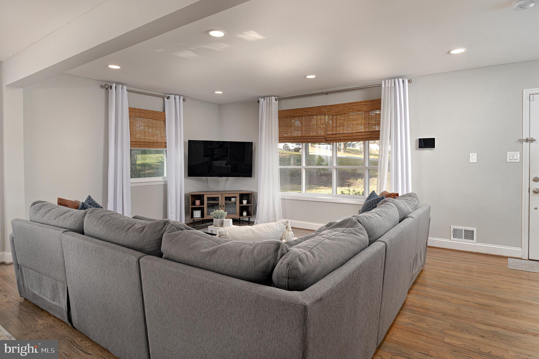 8409 Glenmar Road Ellicott City, MD 21043 - Photo 5 of 48 Living Room (alt view)