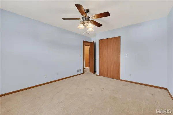 $344,900 | 943 Meadowview Lane, Columbia, IL 62236