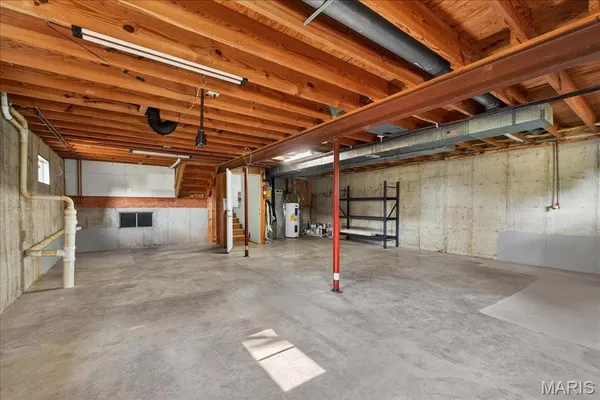 $344,900 | 943 Meadowview Lane, Columbia, IL 62236