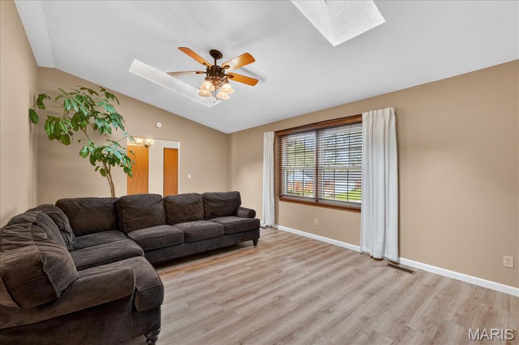 943 Meadowview Lane Columbia, IL 62236 - Photo 9 of 46