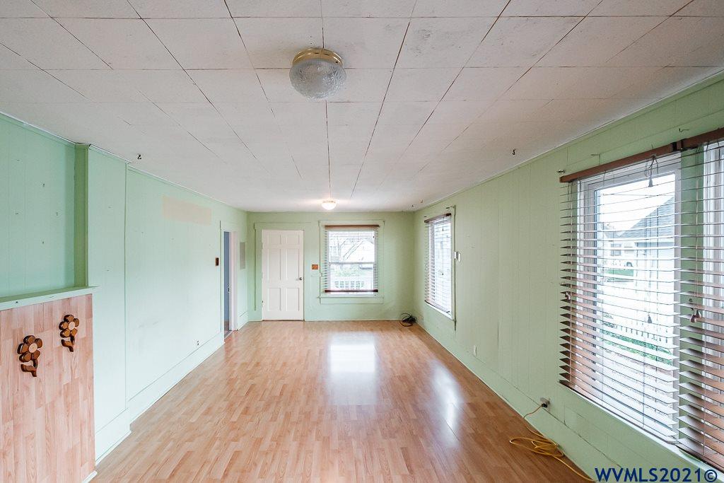 1310 Southwest 14th Avenue Albany, OR 97321 - Photo 11 of 37