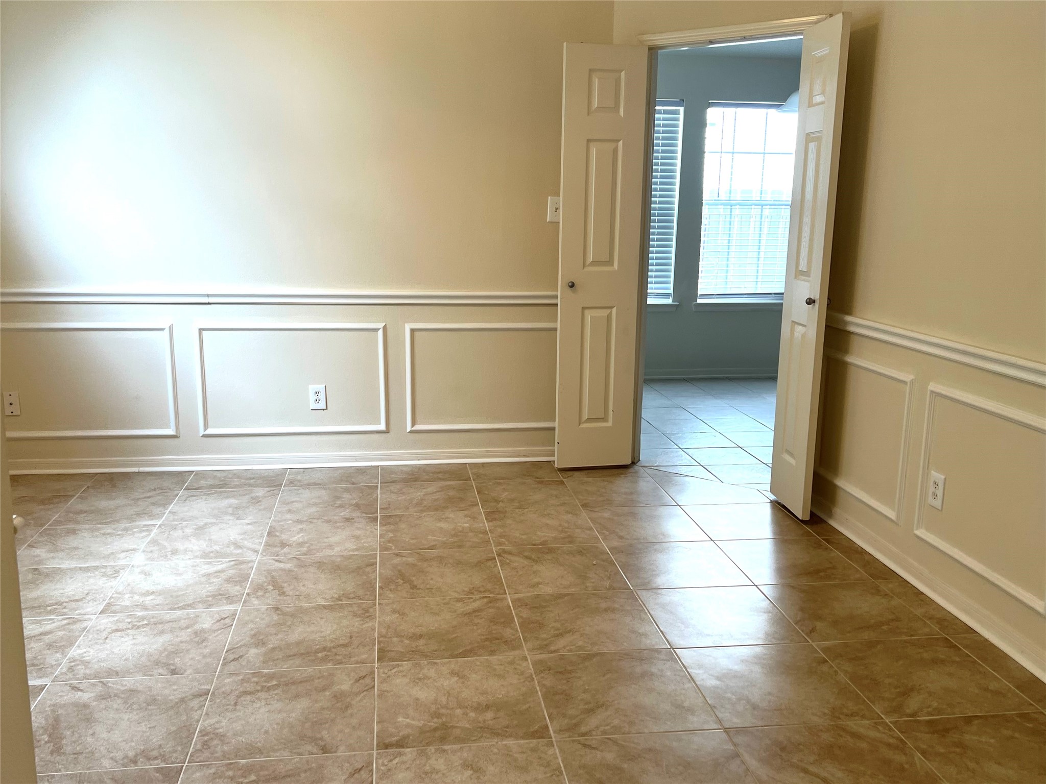 442 Pinewood Ridge Drive Spring, TX 77386 - Photo 5 of 20 Dining Room 2